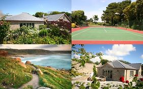 Putsborough Manor 3 Self Catering Cottages With Beach A Short Walk Dog Friendly All Year, On Site Tennis, Play Area, Paddock, Spa Baths, Bbq, Private Gardens, Superfast Wifi